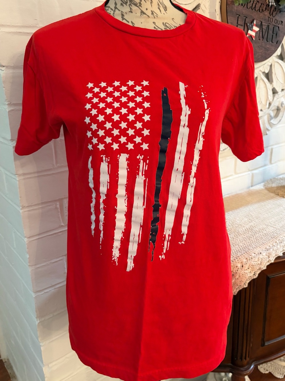 PATRIOTIC T-Shirt with Distressed American Flag Graphic